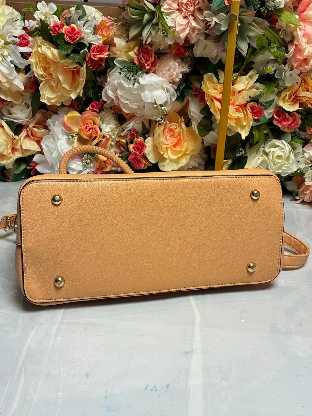 Unbranded this structured